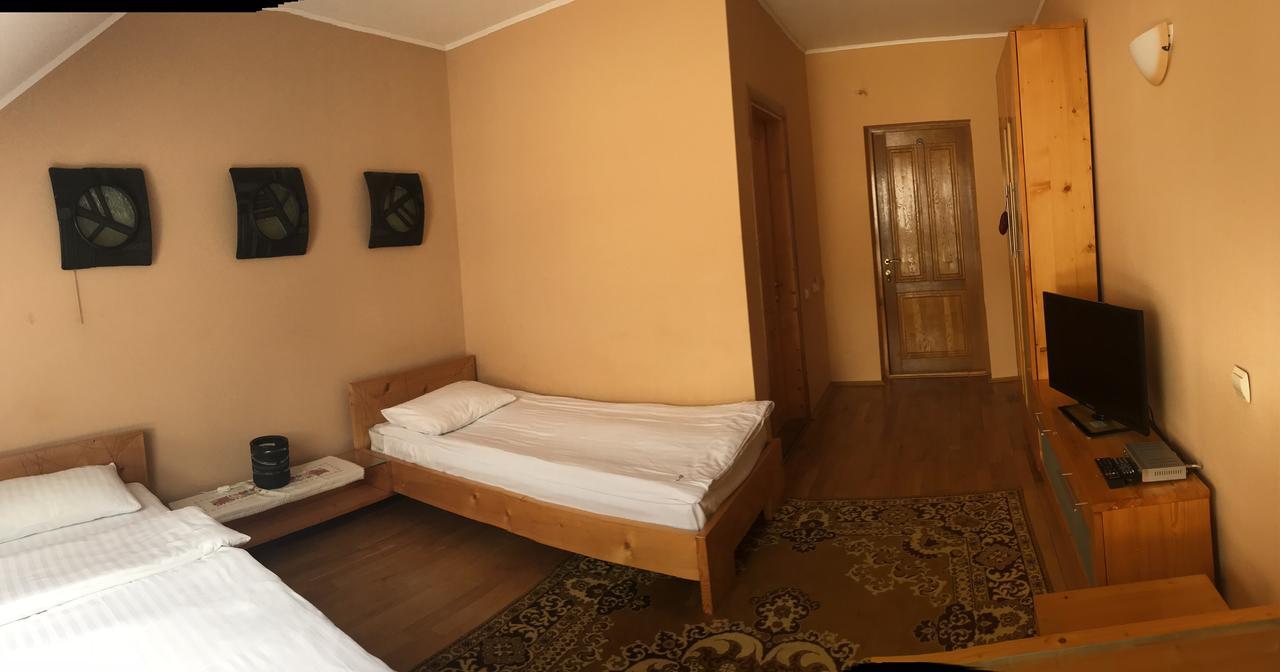 Complex Vivcharyk Hotel Skole Bagian luar foto